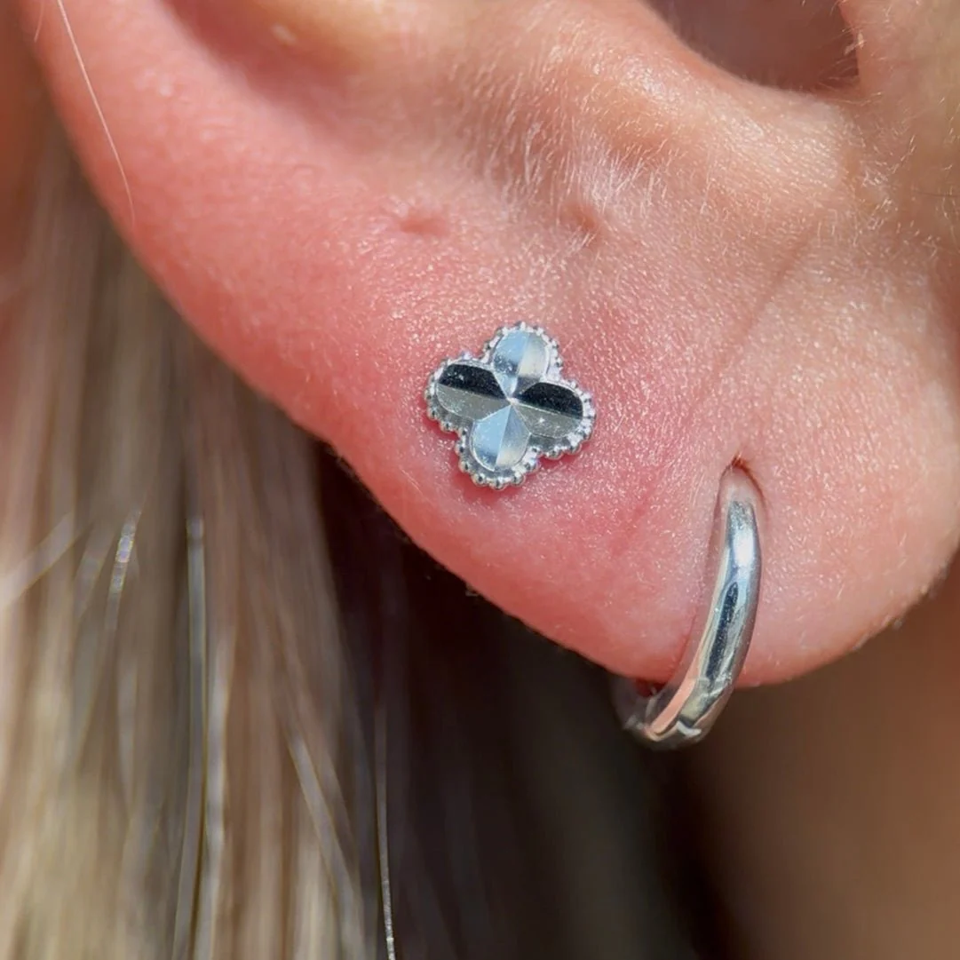 White Gold Diamond Cut Clover Flat Back Earring - Image 3