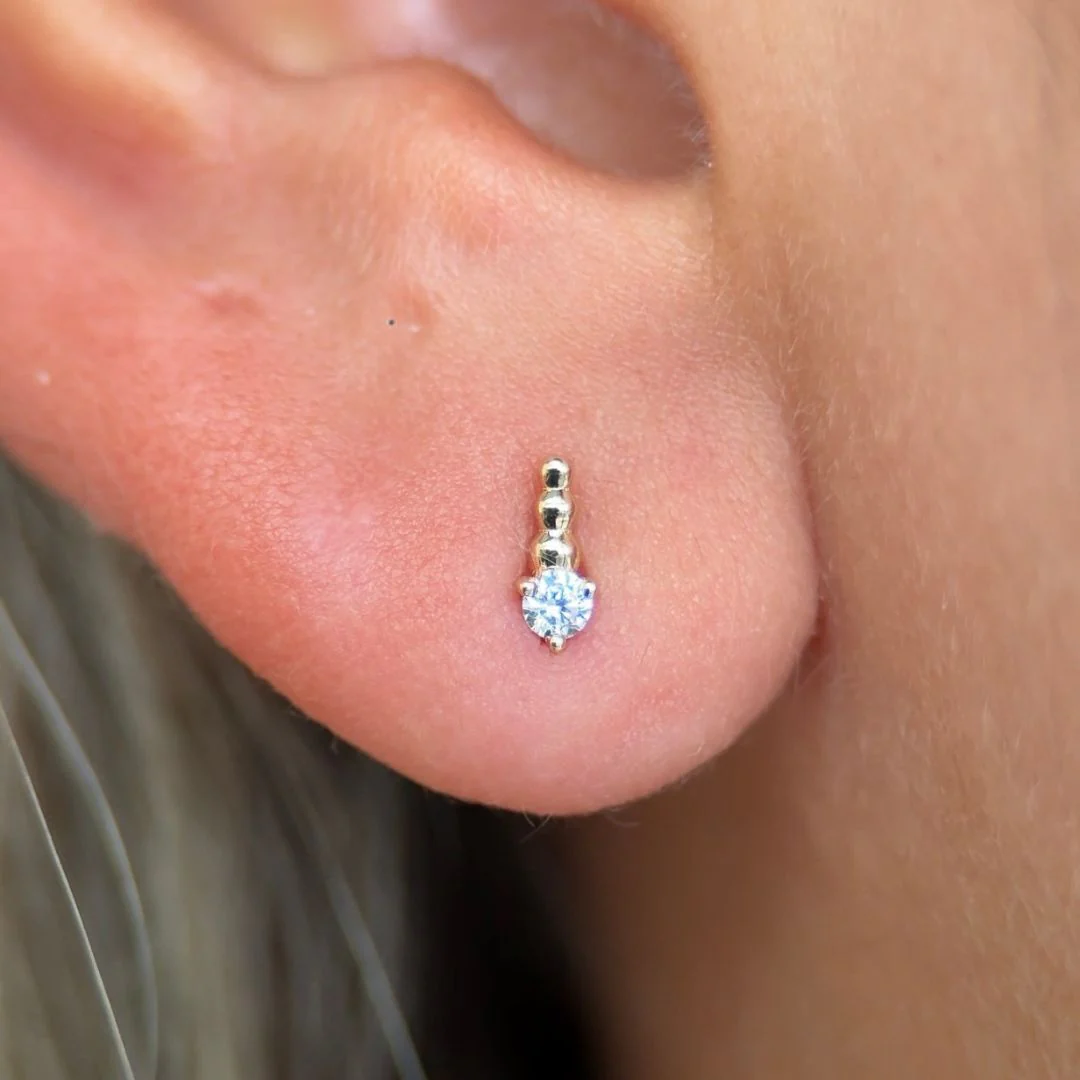 White Gold Beaded Flat Back Stone Stud Earring - Image 2
