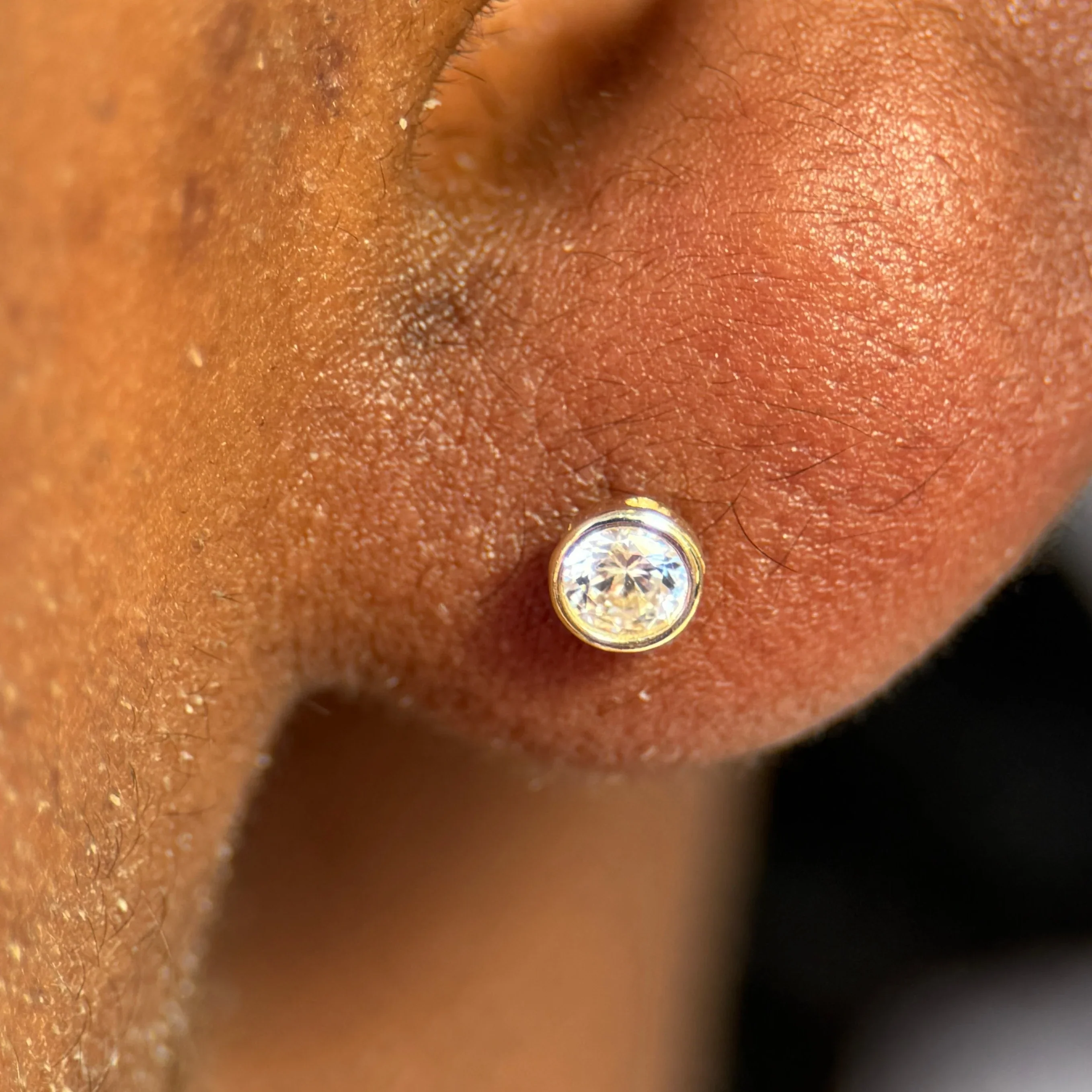 White Gold Round Gemstone Bezel Set Flat Back Earring - Image 6