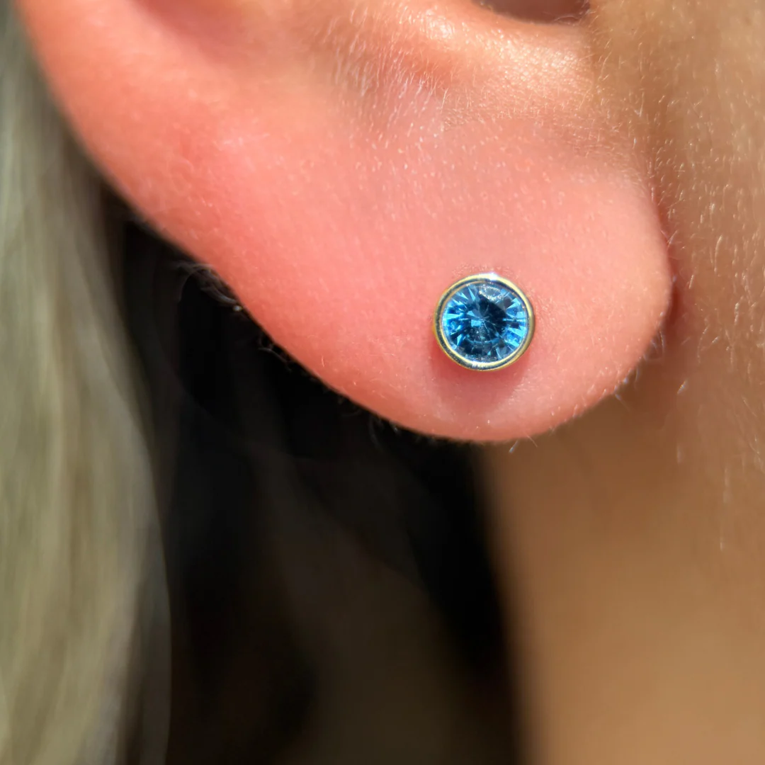 Yellow Gold Round Blue Topaz Bezel Flat Back Earring - Image 3
