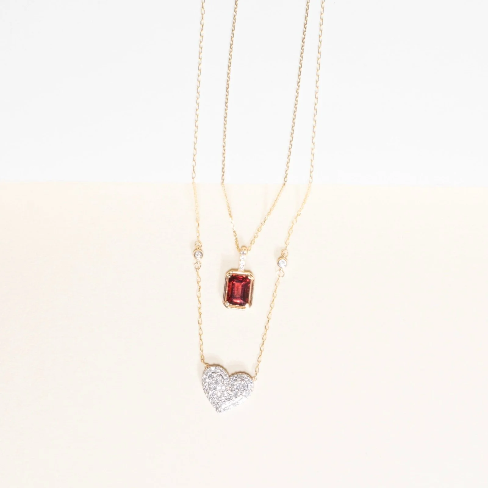 Yellow Gold Emerald Cut Garnet Sapphire Necklace - Image 3