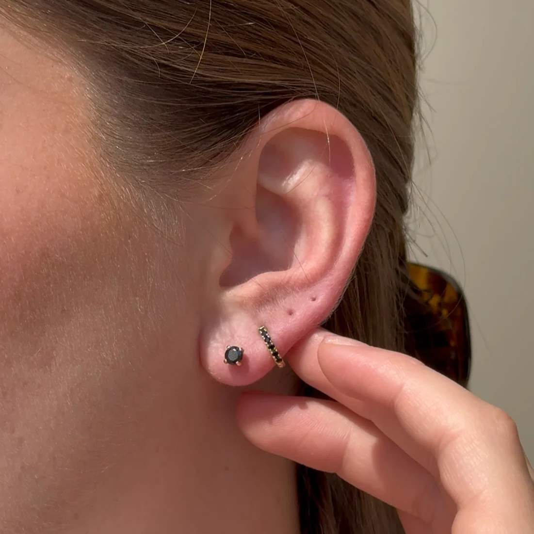 White Gold Black Diamond Flat Back Earring - Image 6