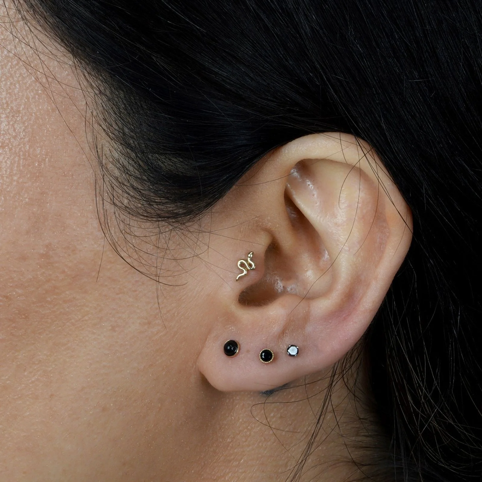Yellow Gold Black Onyx Flat Back Earring - Image 5