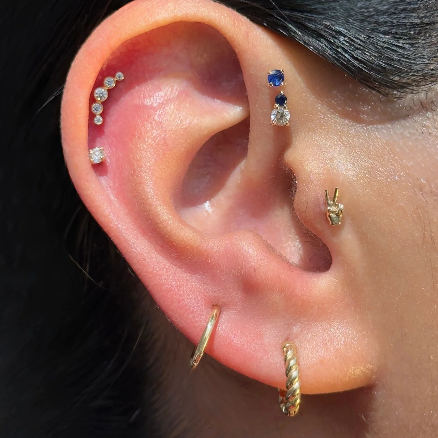 Yellow Gold CZ Stone Ear Crawler Flat Back Earring - Image 8