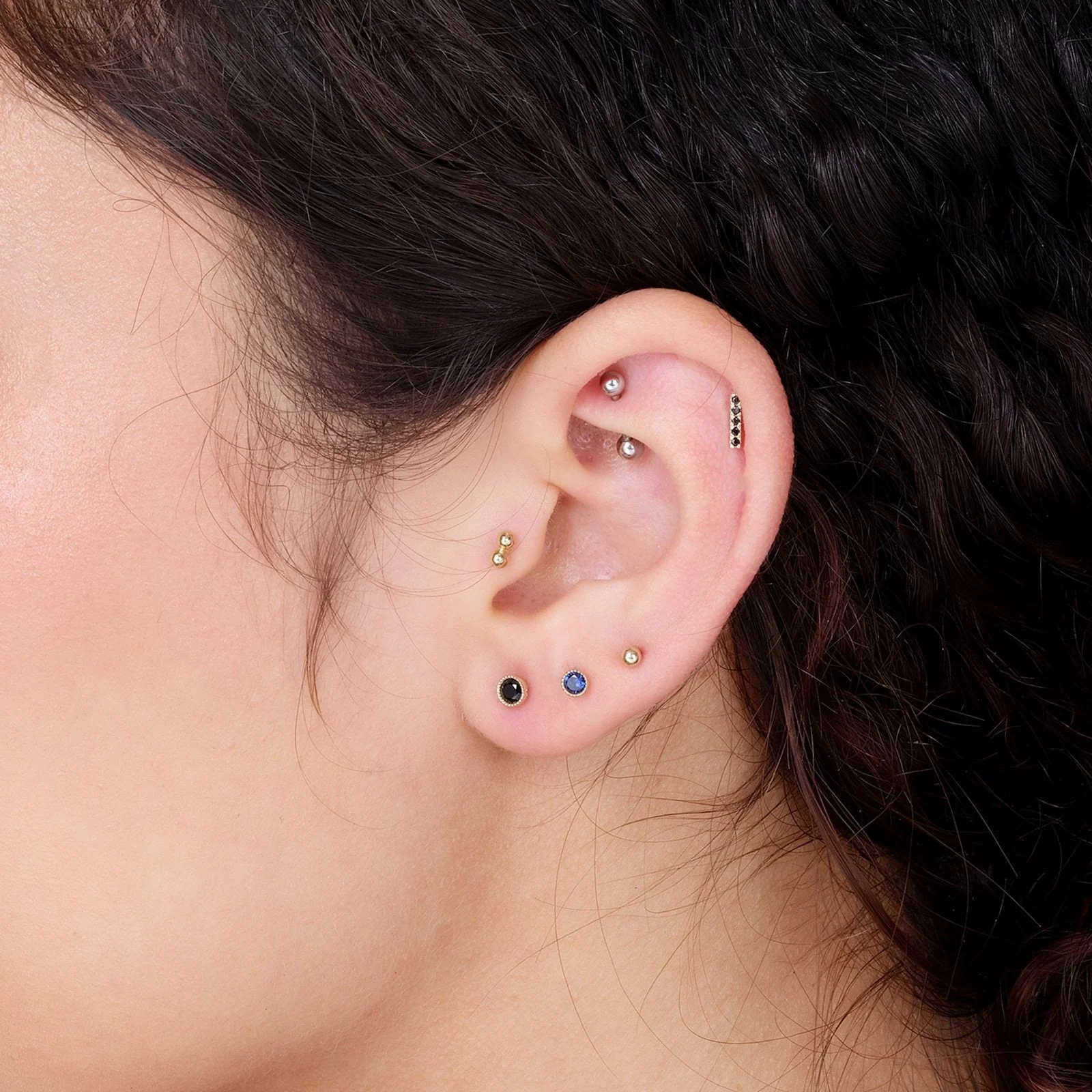 Yellow Gold Blue Sapphire Milgrain Set Flat Back Earring - Image 4
