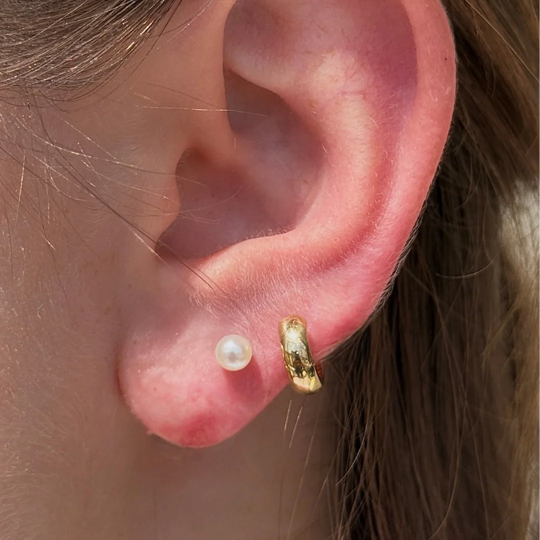 Yellow Gold Pearl Threaded Flat Back Earring - Image 14