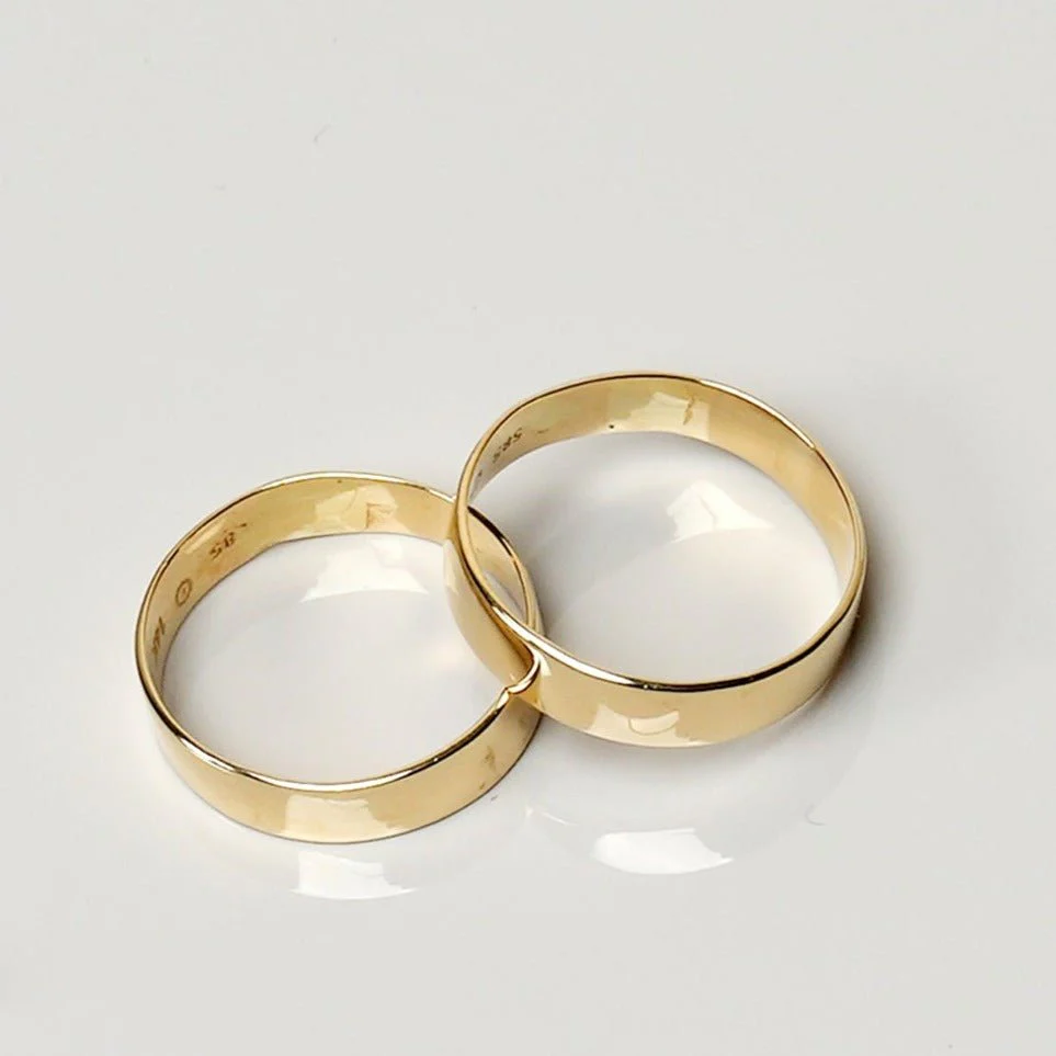 Classic Thick Gold Band in Solid 14k Yellow Gold - Image 5