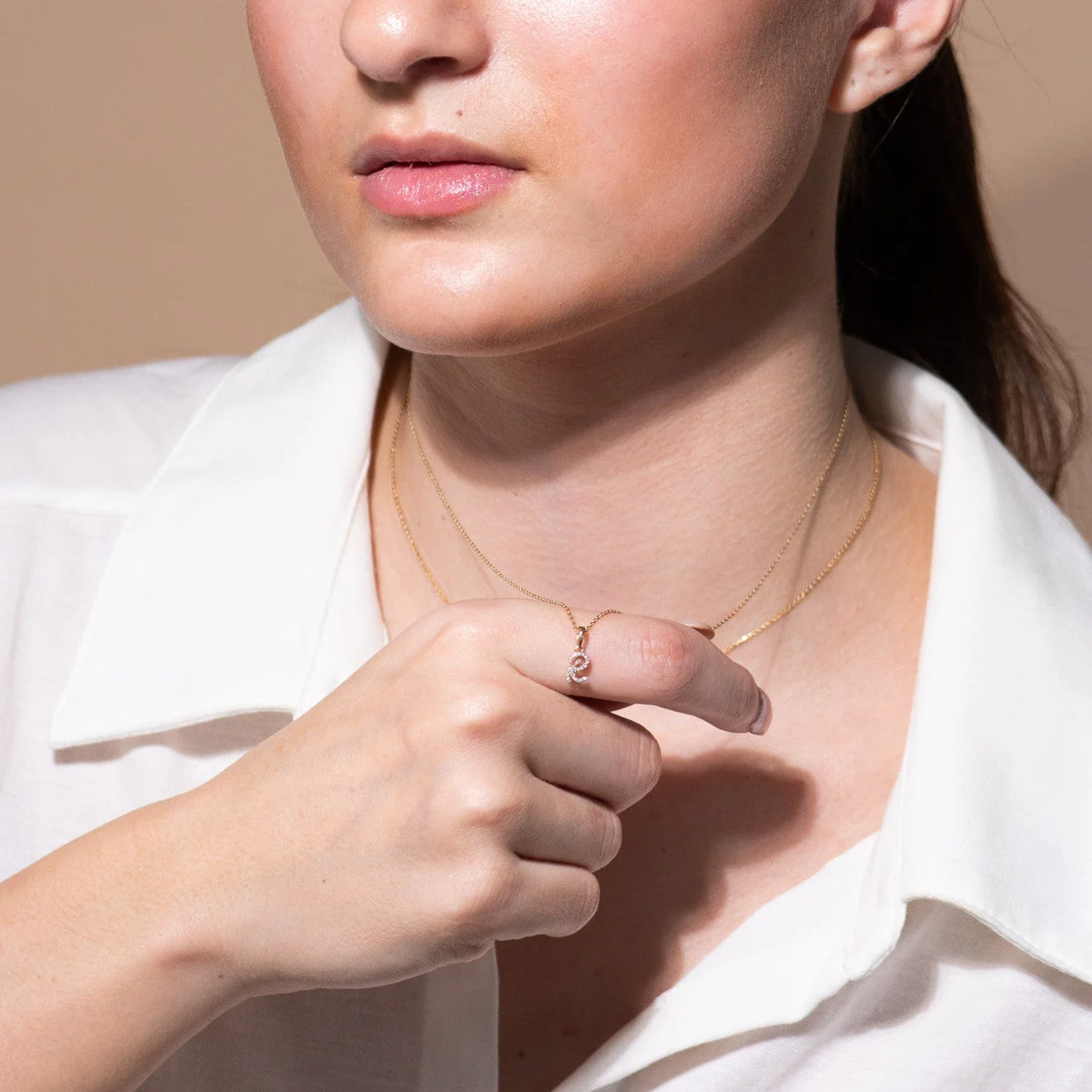 White Gold Cursive Diamond Initial Necklace - R - Image 4