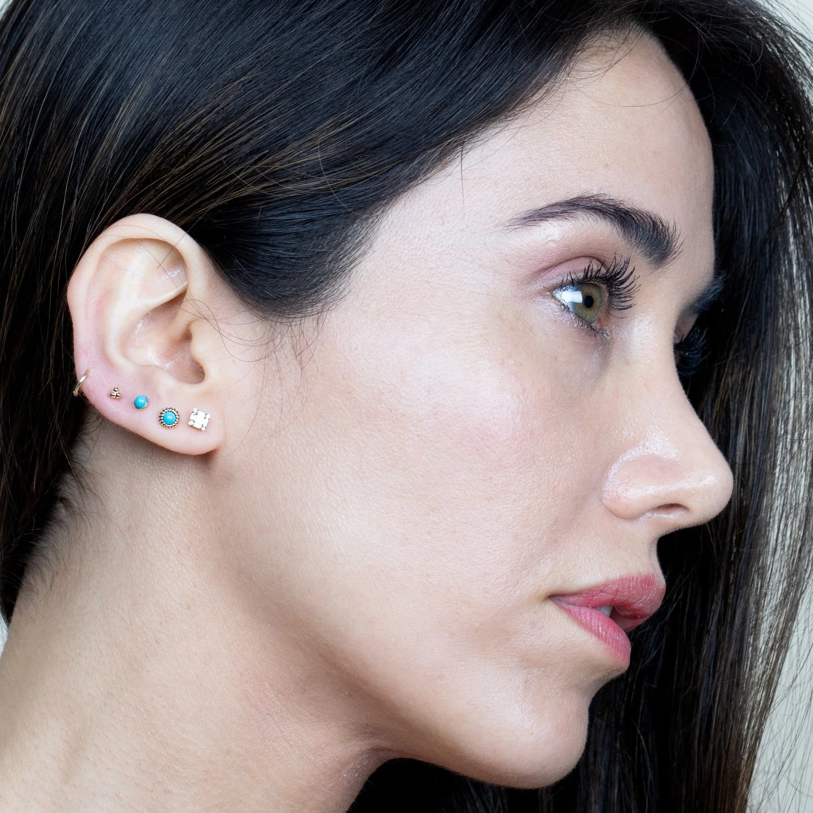 Yellow Gold Emerald Cut Baguette Screw Back Stud - Image 4