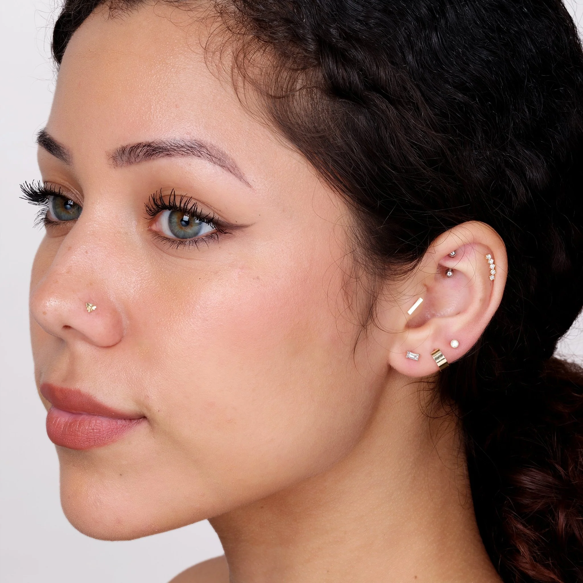 White Gold Diamond Baguette Cut Flat Back Earring - Image 7