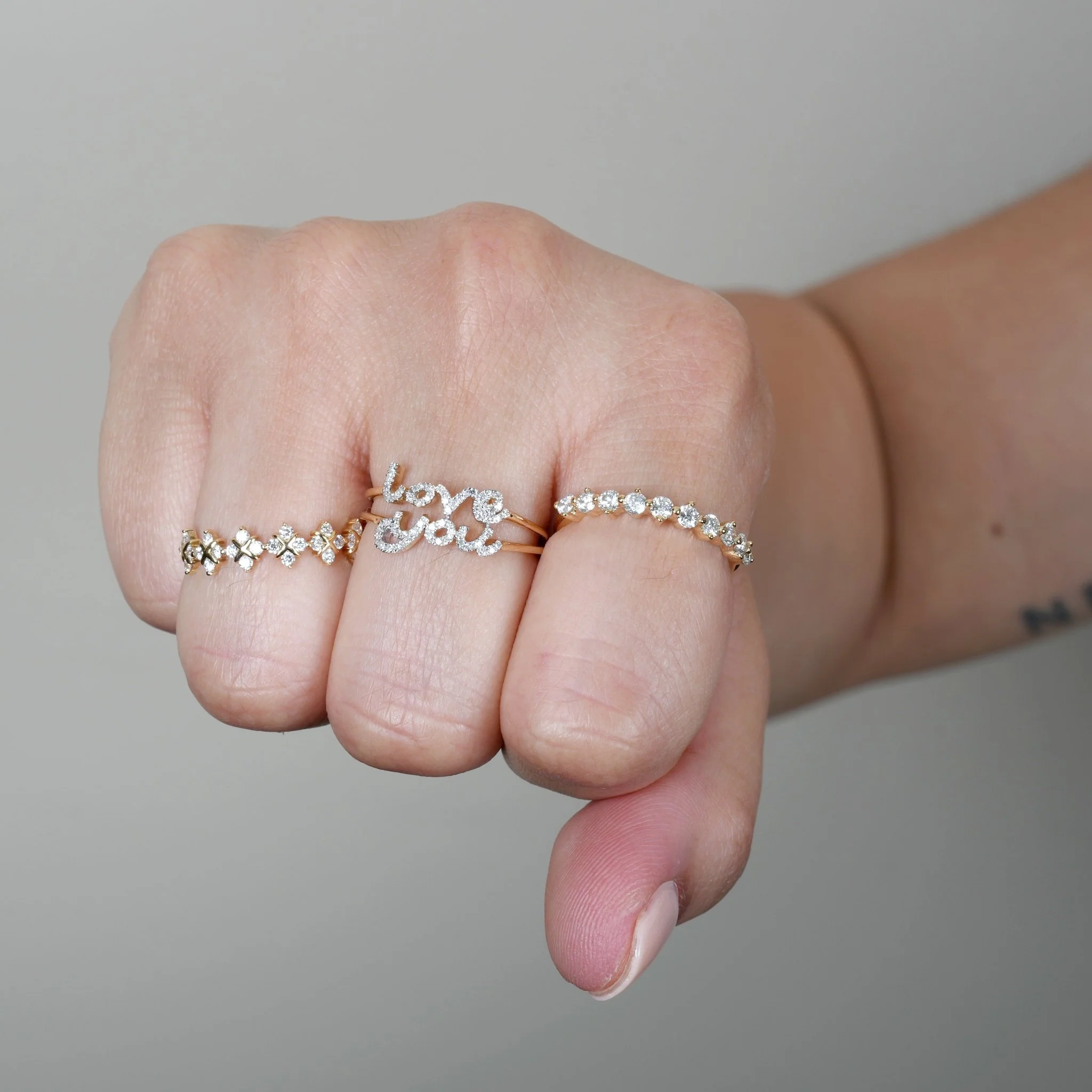 Diamond Clover Criss Cross Eternity Ring in Solid 14k Yellow Gold - Image 3