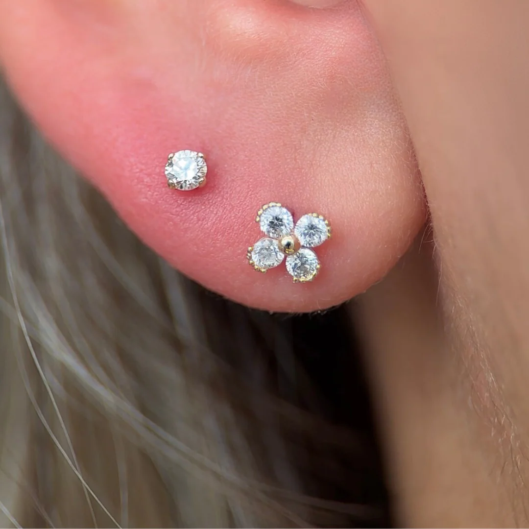 White Gold Diamond Threaded Flat Back Earring - Image 18