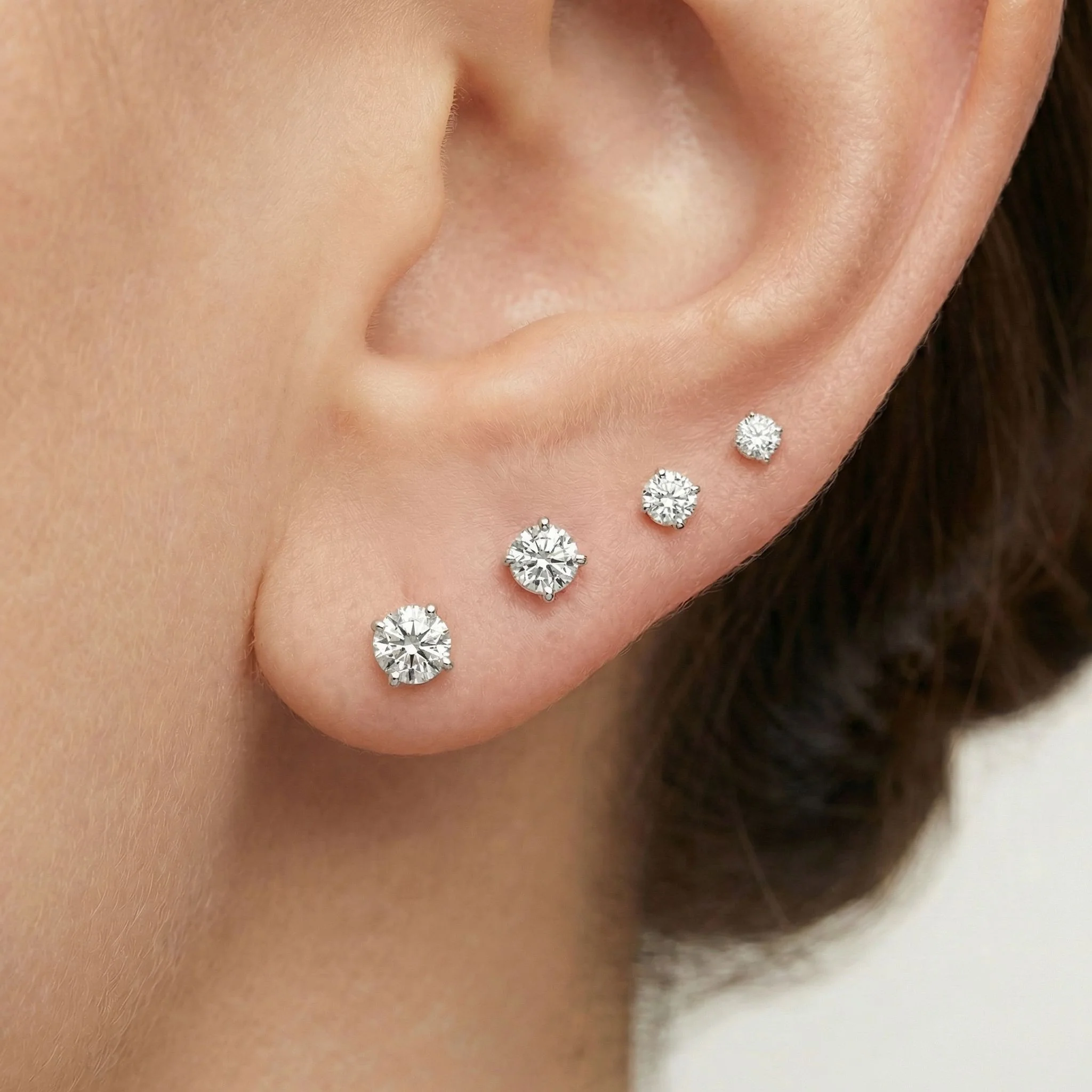 White Gold Diamond Threaded Flat Back Earring - Image 3