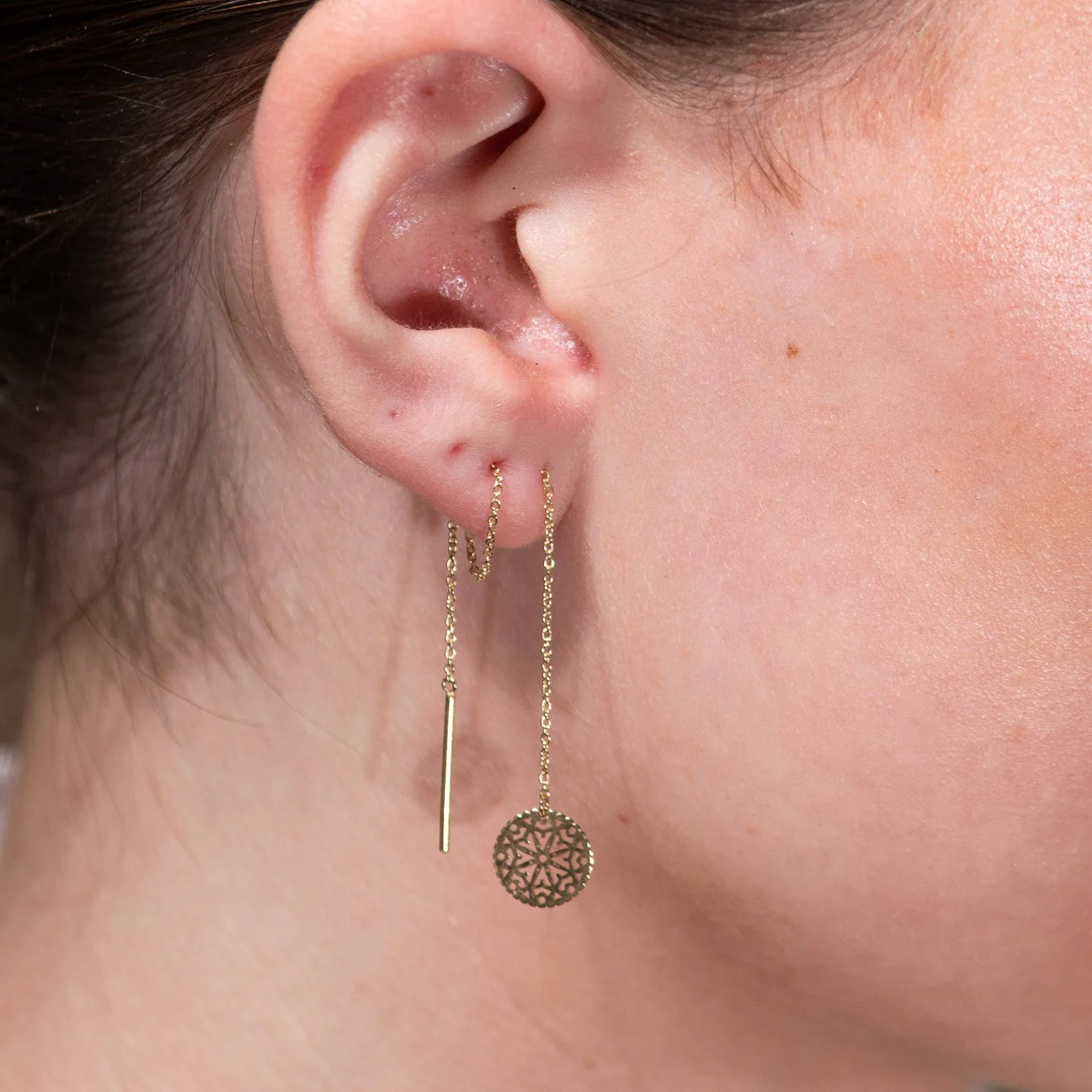 Yellow Gold Medallion Double Piercing Chain - Image 3