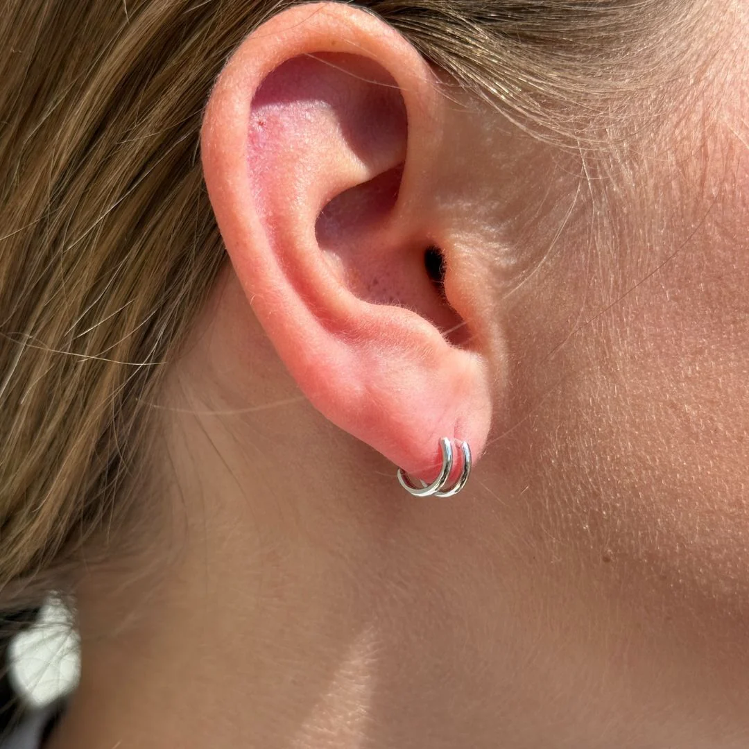 White Gold Double Hoop Illusion Ear Cuff - Image 4