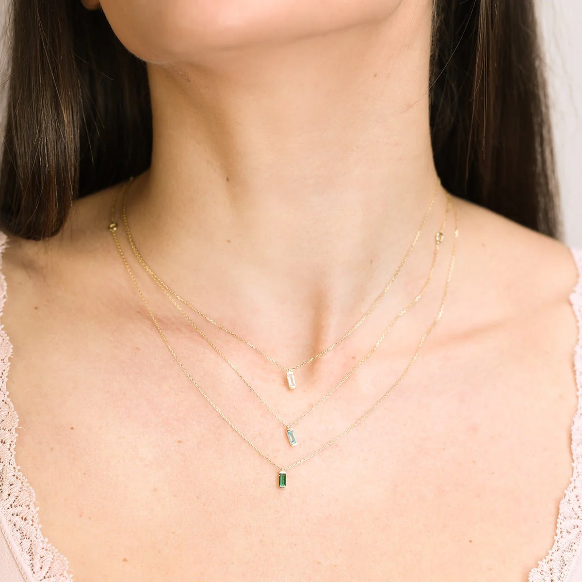 Yellow Gold Emerald Baguette Pendant Necklace - Image 3