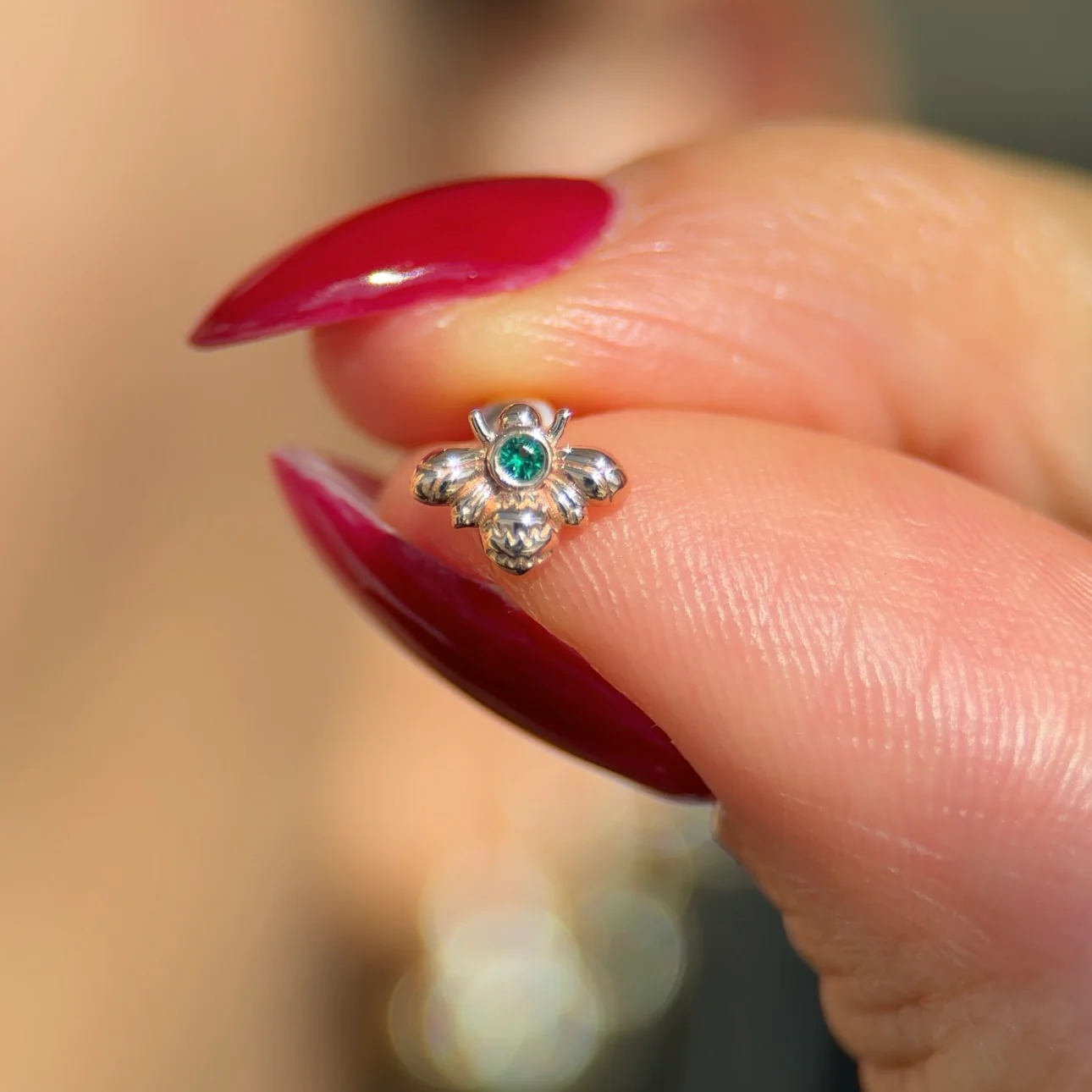 Rose Gold Emerald Bee Flat Back Threaded Stud Earring - Image 5
