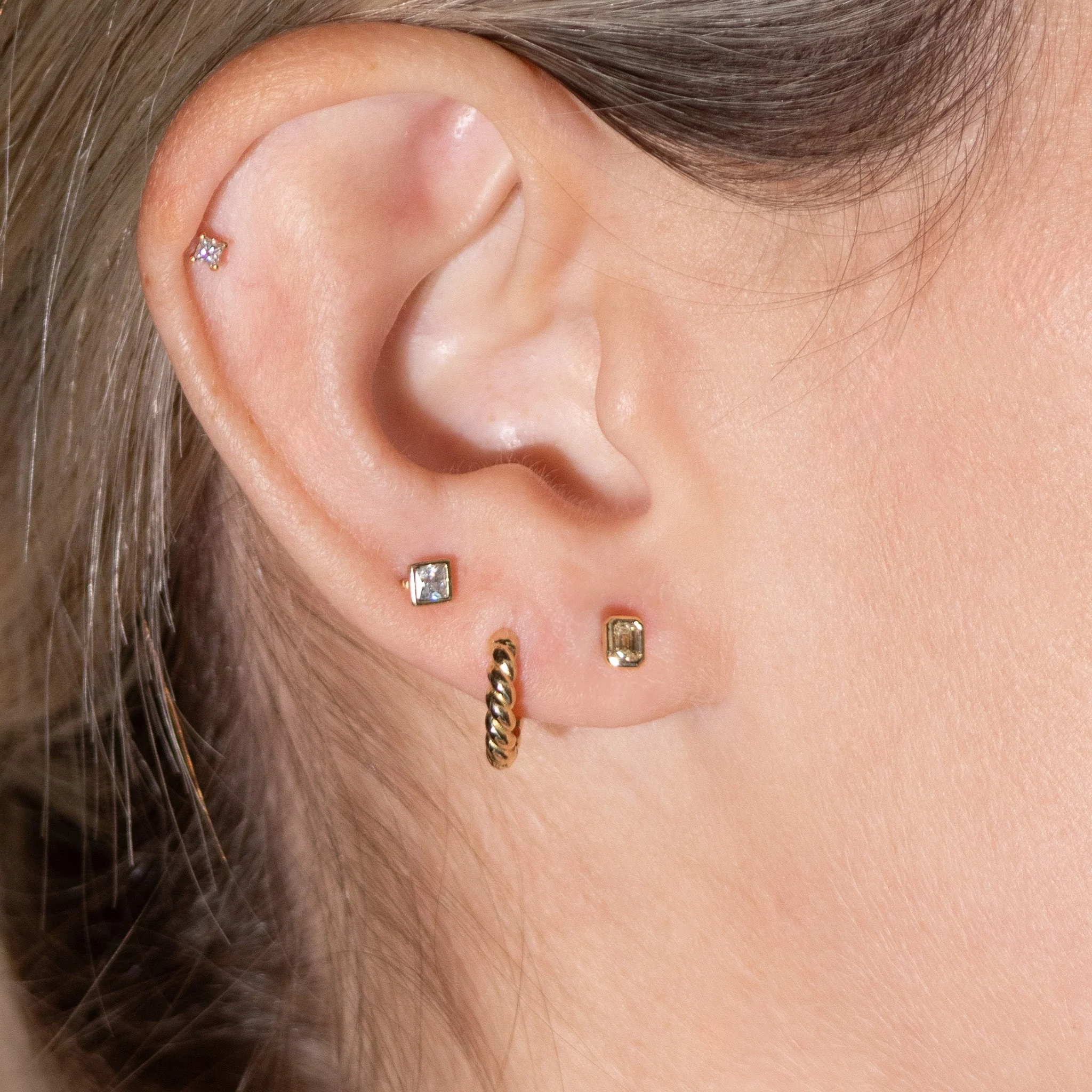 Yellow Gold Emerald Cut Diamond Flat Back Earring - Image 3