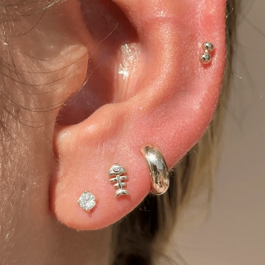 Yellow Gold Fishbone Threaded Flat Back Earring - Image 2