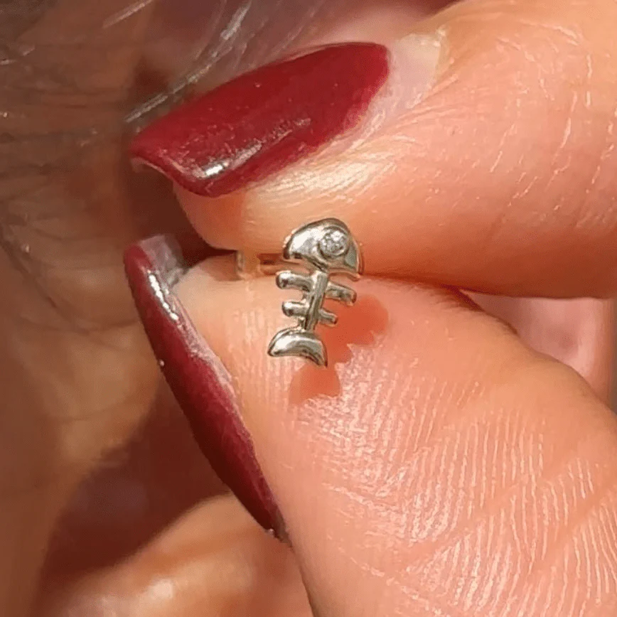 Yellow Gold Fishbone Threaded Flat Back Earring - Image 5