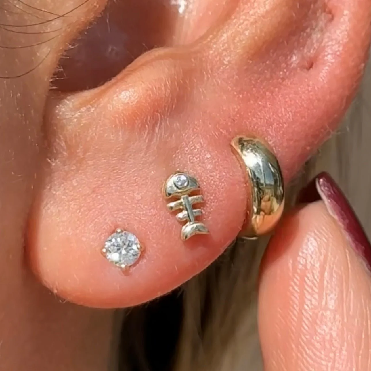 Yellow Gold Fishbone Threaded Flat Back Earring - Image 6