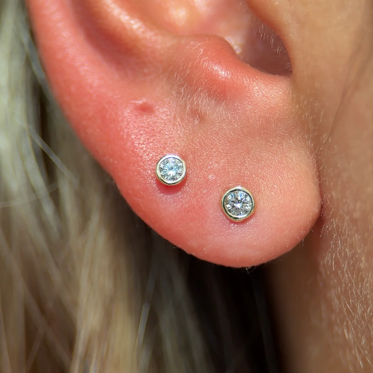 Yellow Gold Floating Round Diamond Flat Back Earring - Image 2