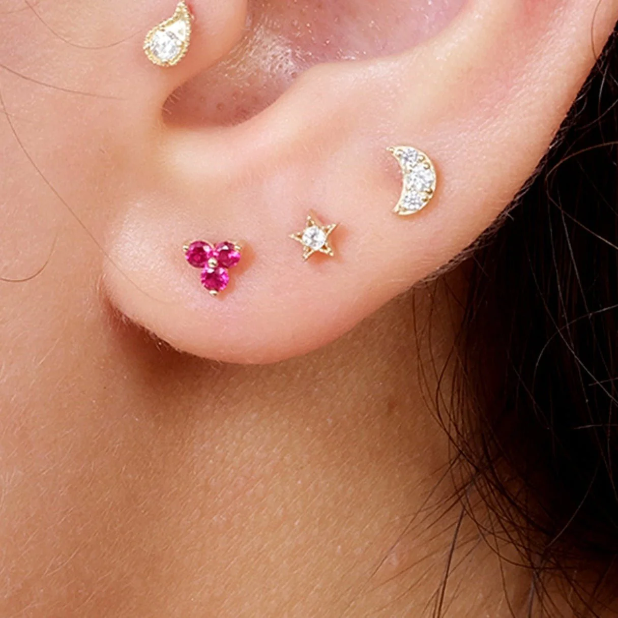 White Gold Star Milgrain Flat Back Earring - Image 3
