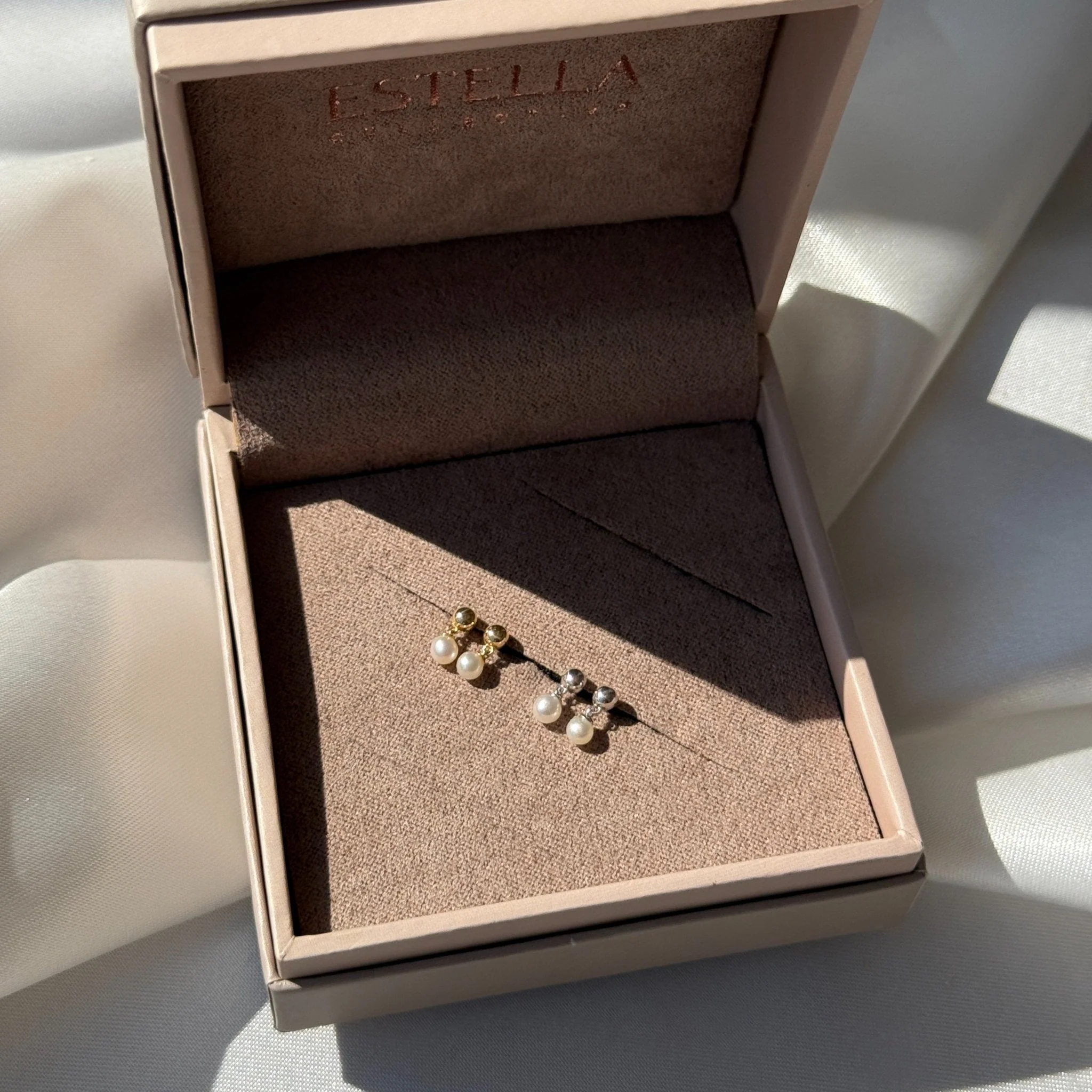 Yellow Gold Pearl Drop Threaded Flat Back Earring - Image 7