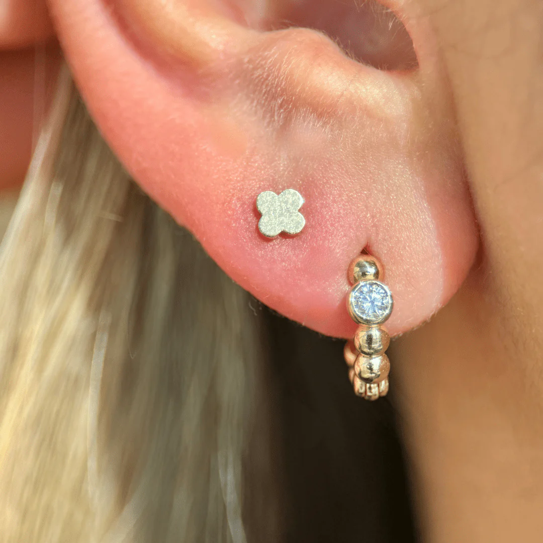 Yellow Gold Clover Flat Back Threaded Stud Earring - Image 2