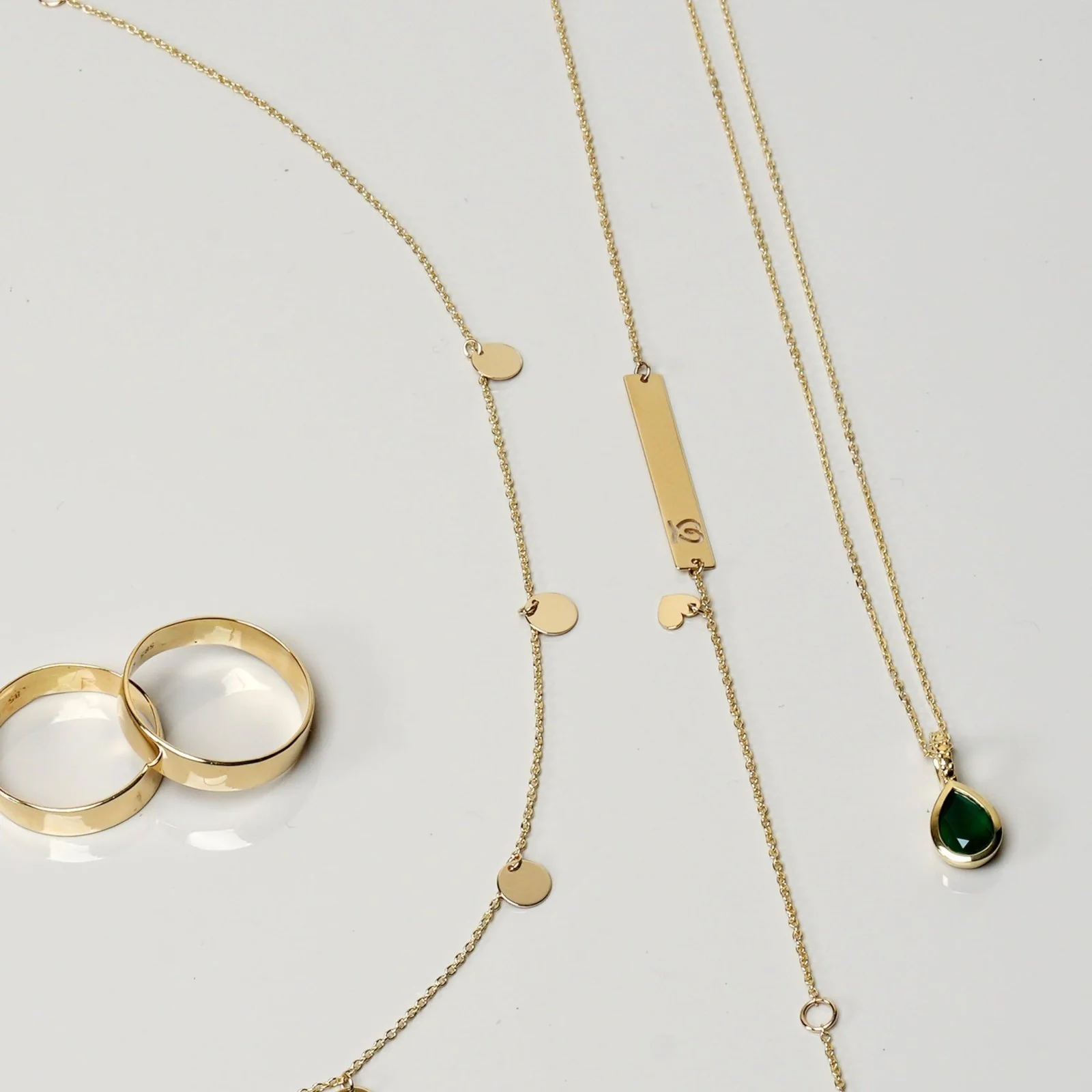 Yellow Gold Green Agate Teardrop Pendant Necklace - Image 3