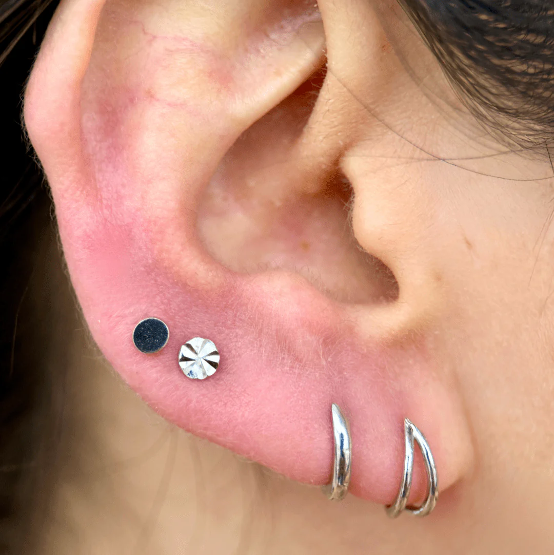 White Gold Round Disc Threaded Flat Back Earring - Image 11