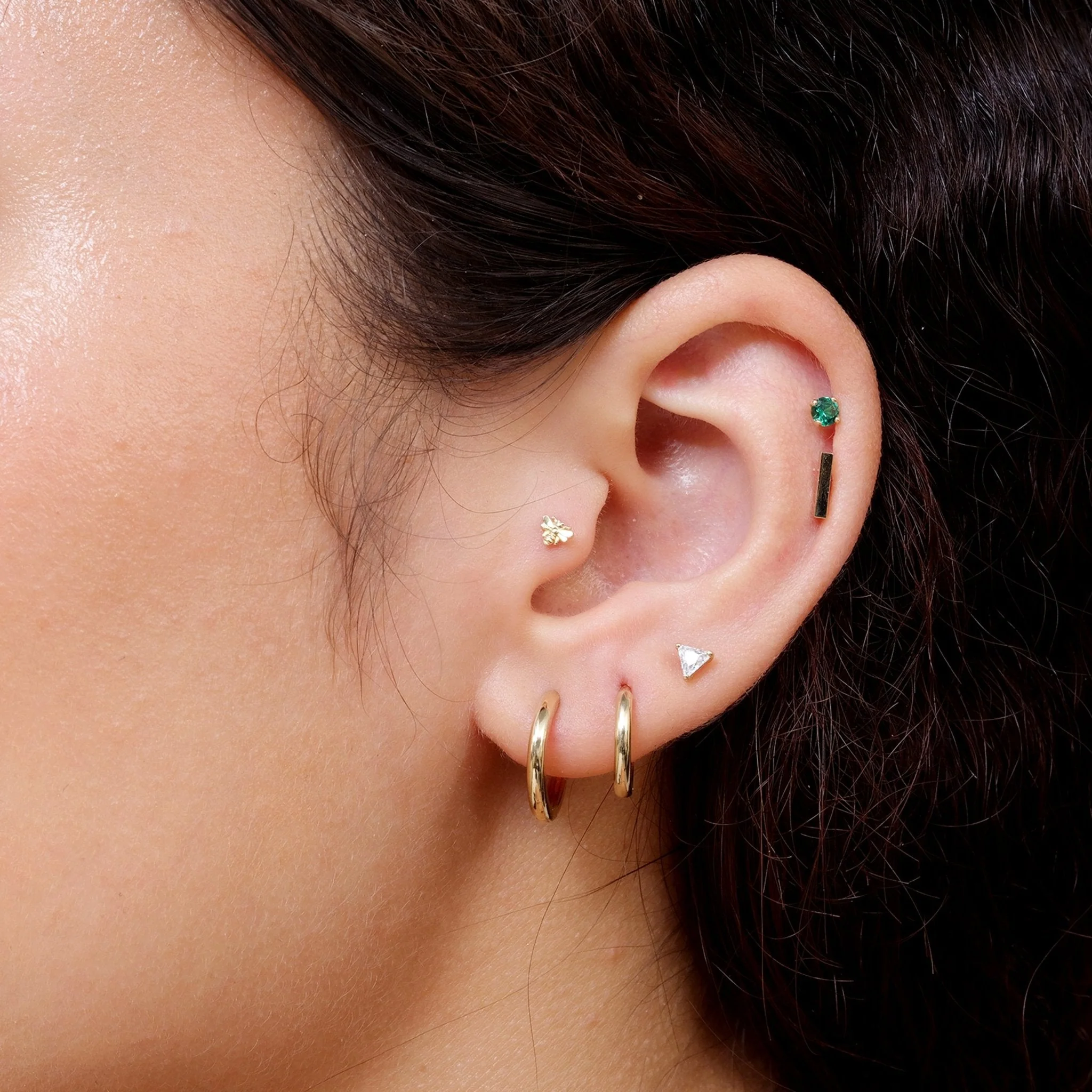 White Gold Bee Threaded Flat Back Earring - Image 6