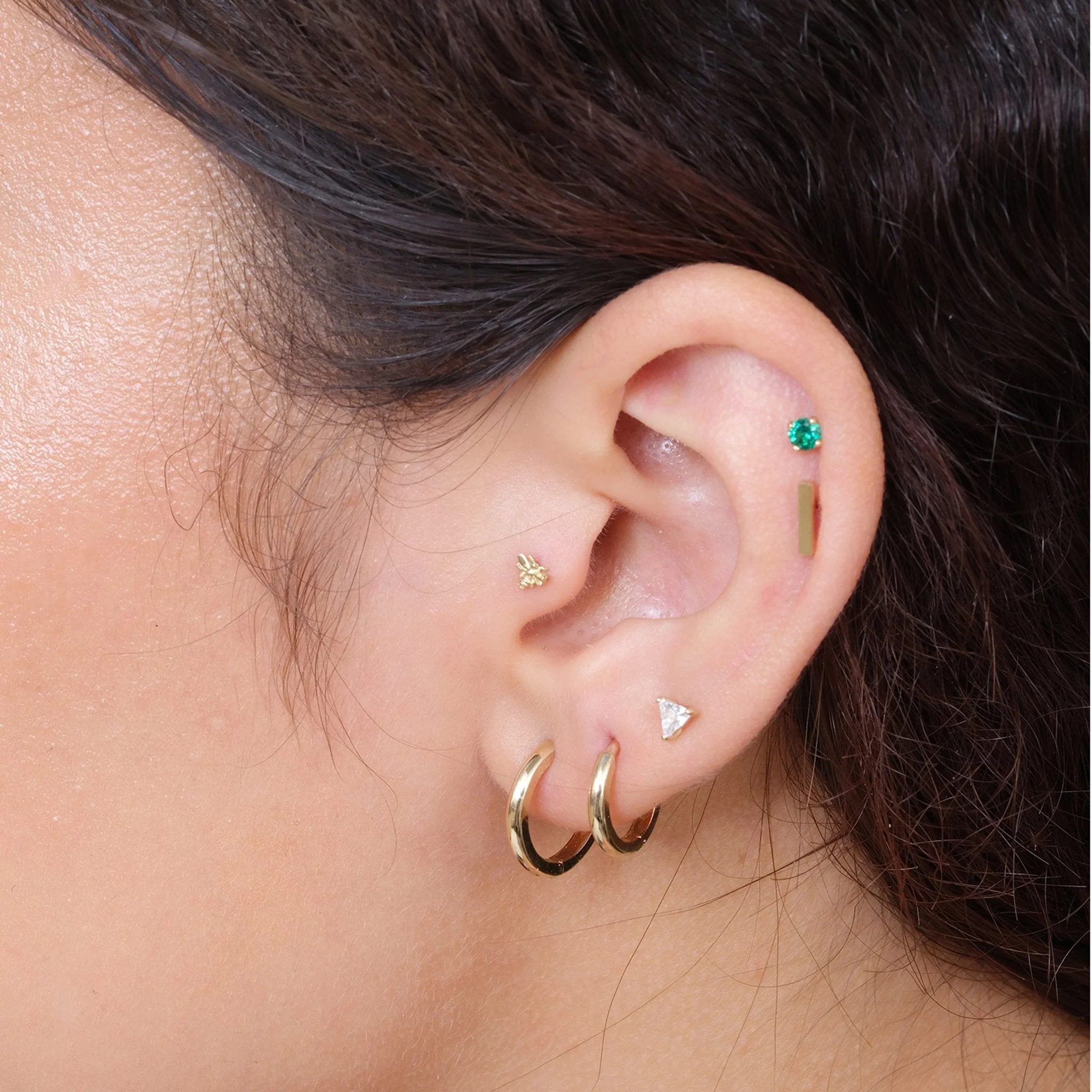 White Gold Bee Threaded Flat Back Earring - Image 8