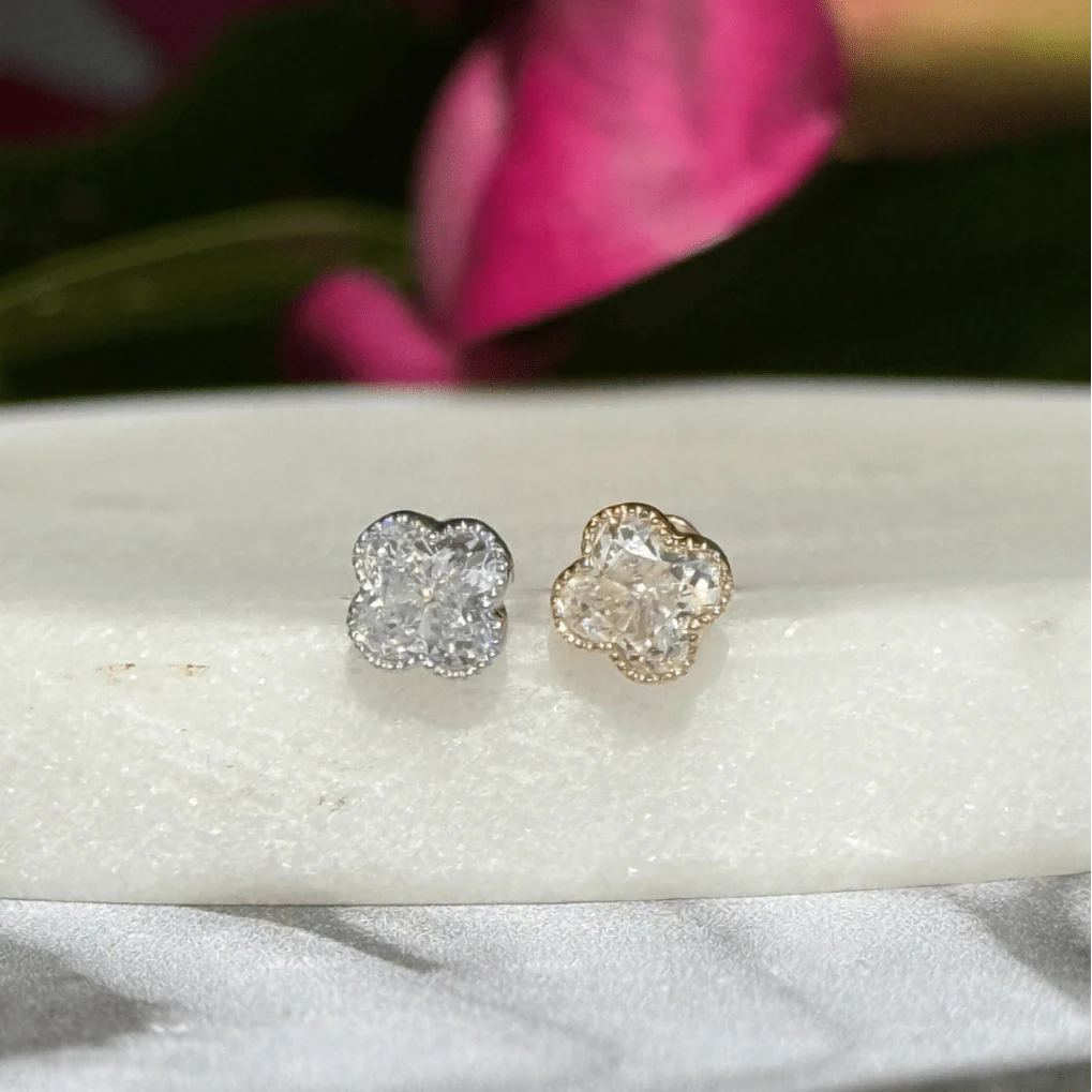 White Gold Clover Milgrain Flat Back Earring - Image 2
