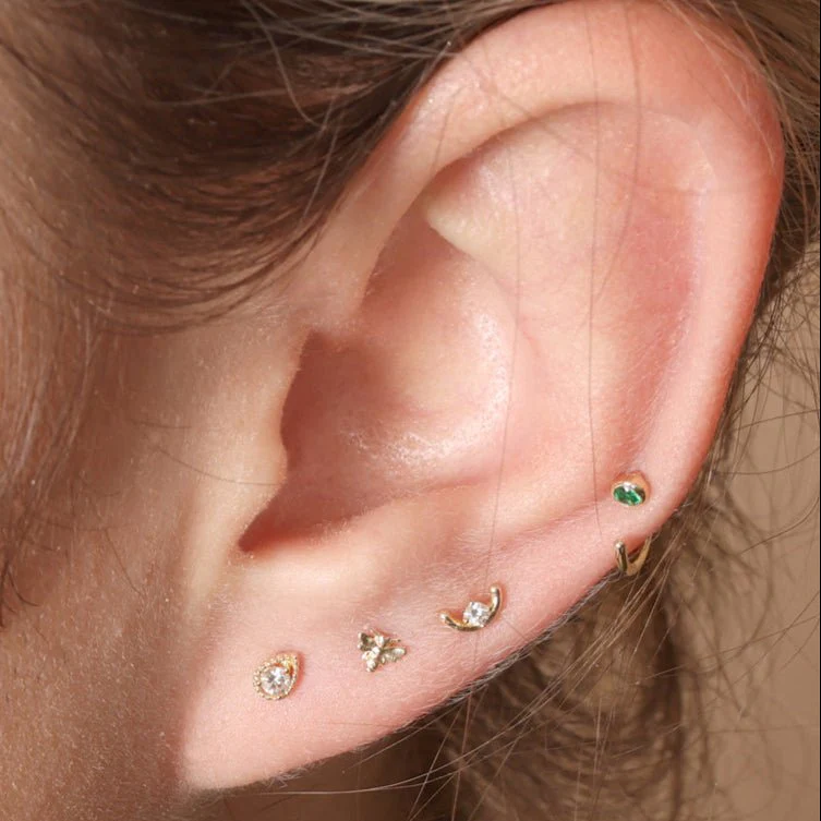 White Gold Diamond Paisley Milgrain Flat Back Earring - Image 3