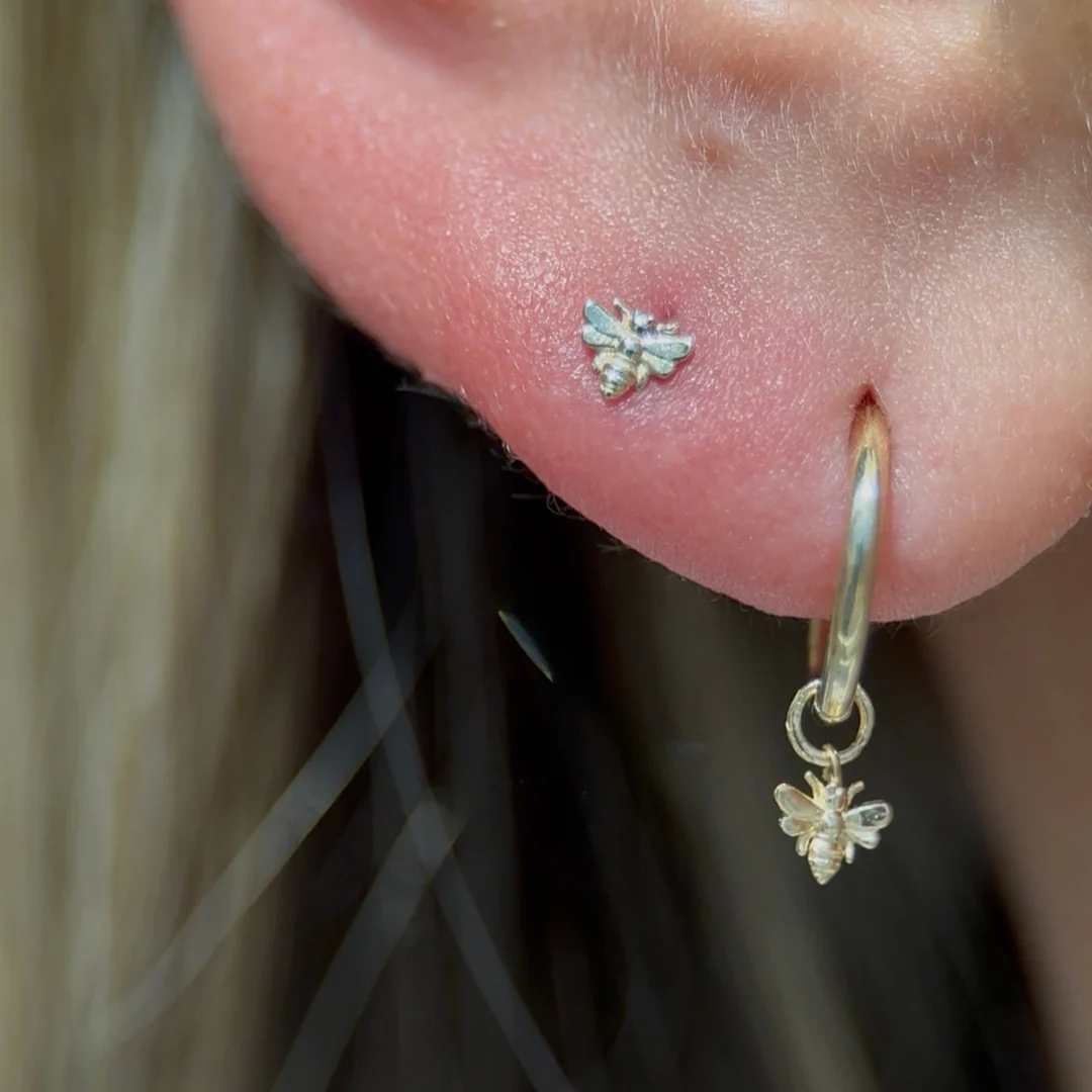 Yellow Gold Bee Flat Back Threaded Stud Earring - Image 10