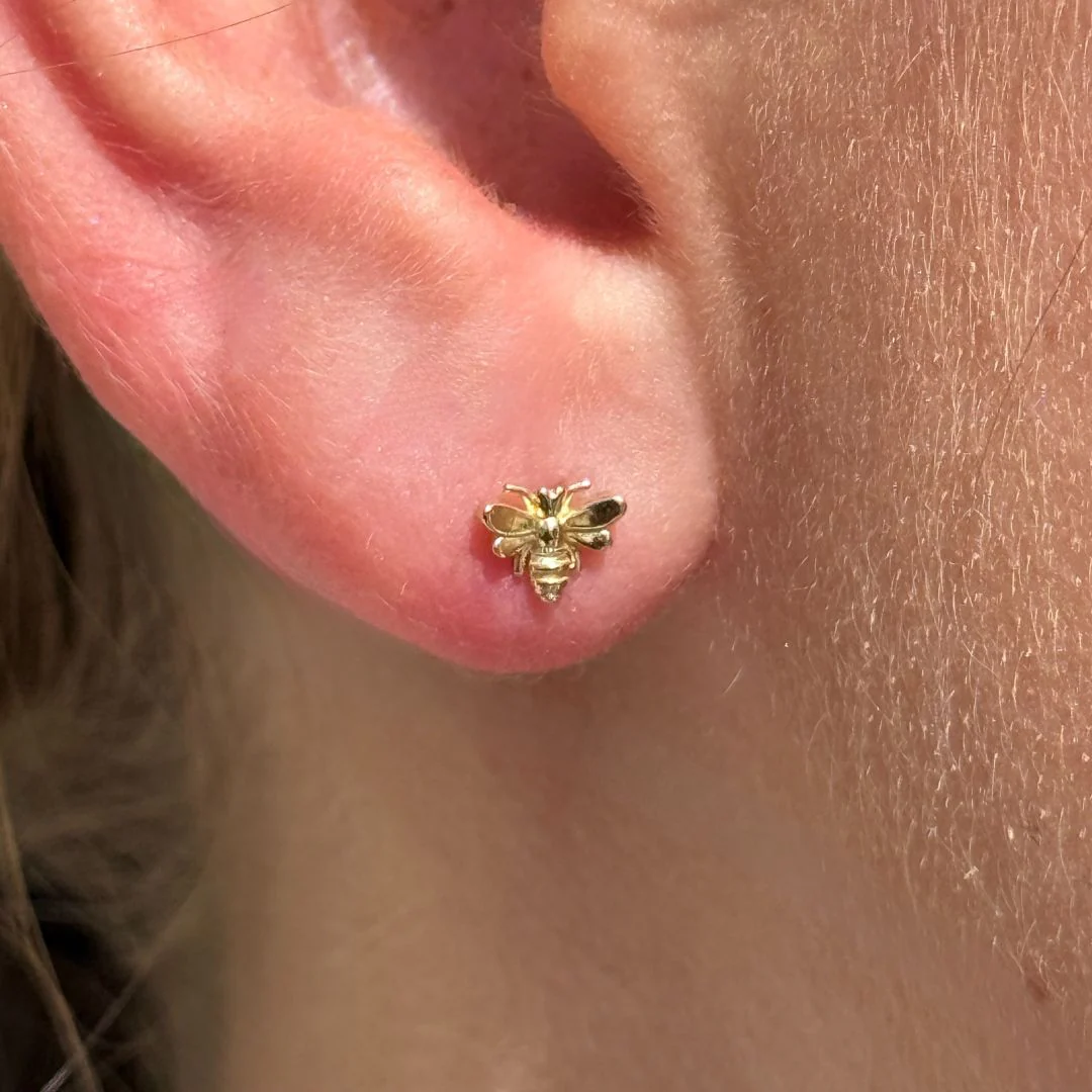 Yellow Gold Bee Flat Back Threaded Stud Earring - Image 4