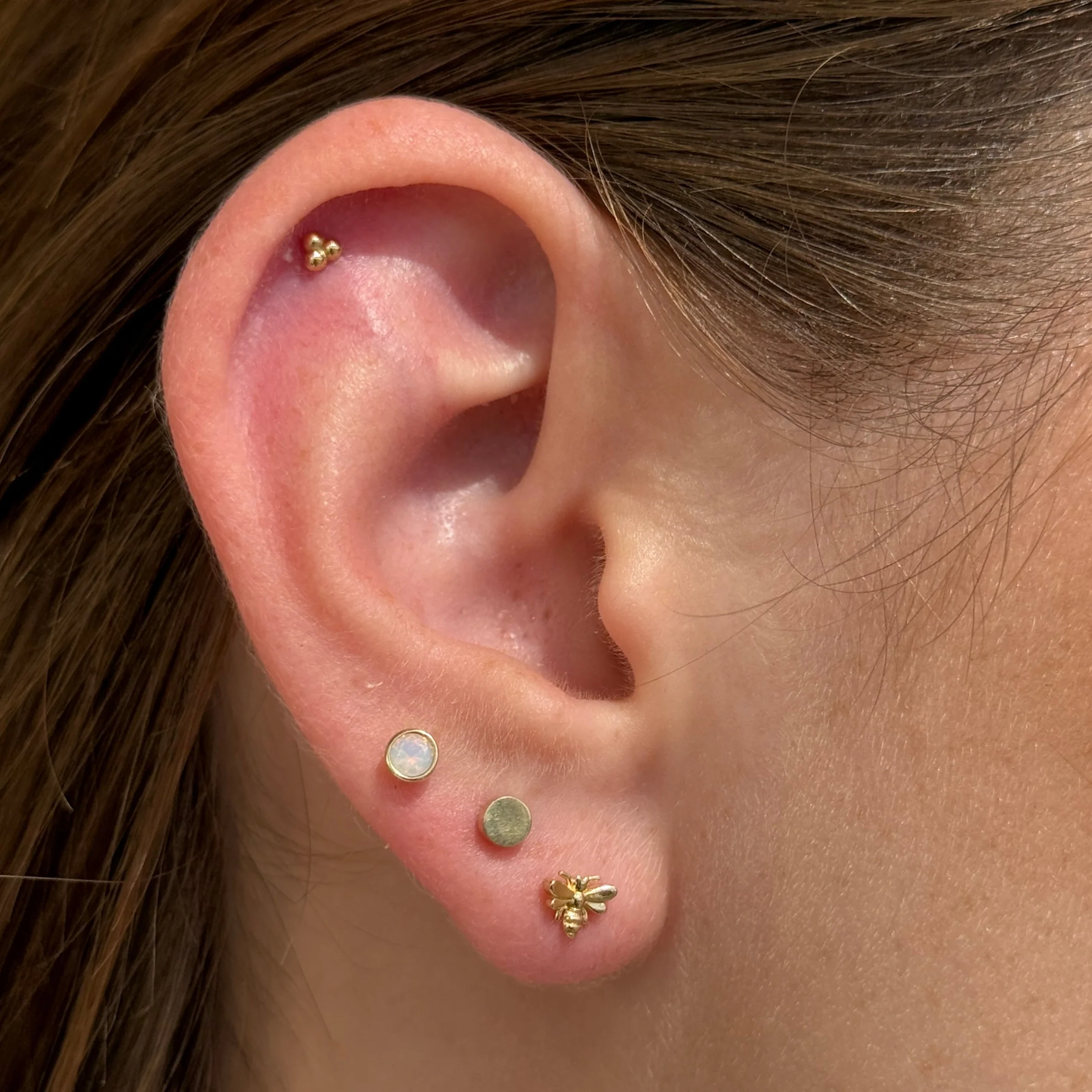 Yellow Gold Bee Flat Back Threaded Stud Earring - Image 7
