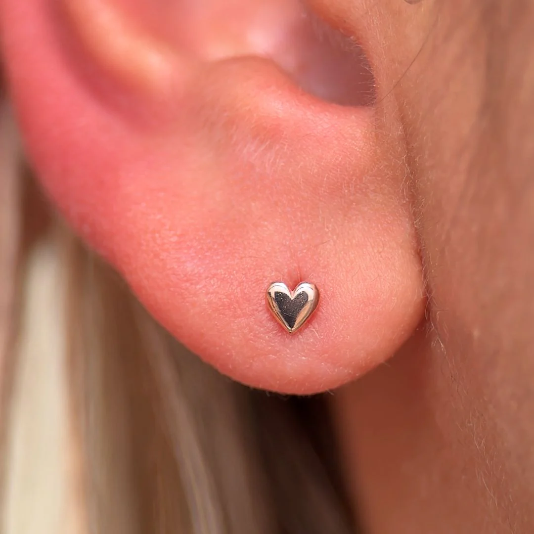 Rose Gold Heart Flat Back Threaded Stud Earring - Image 3