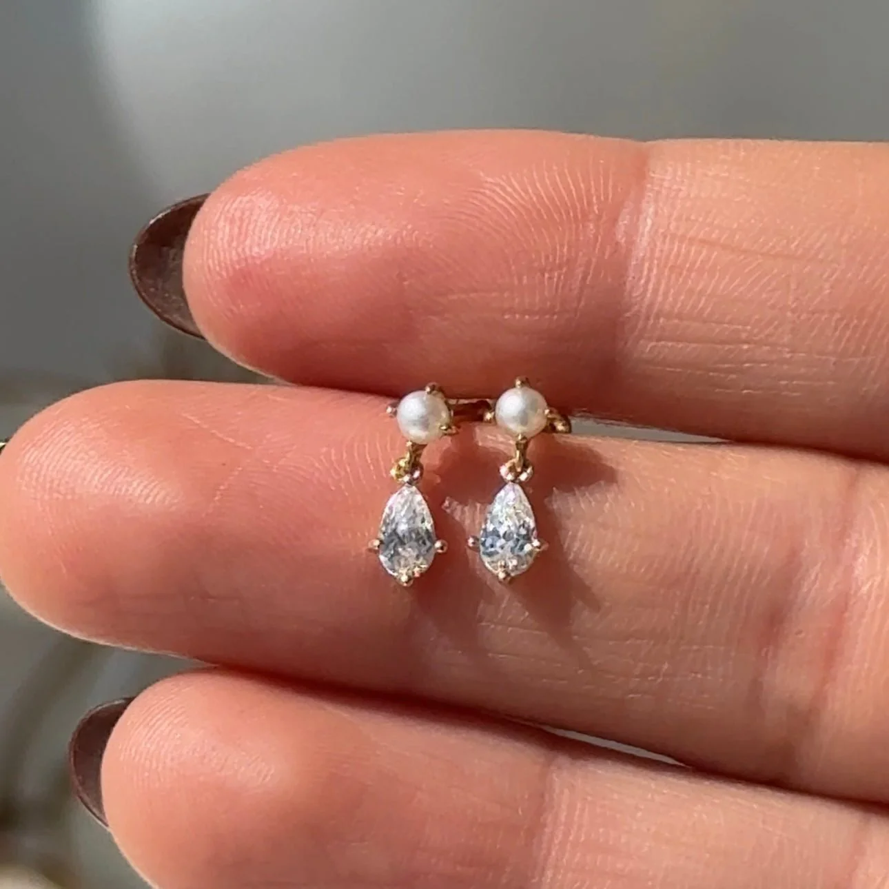 White Gold Pearl & Marquise Drop Flat Back Earring - Image 5