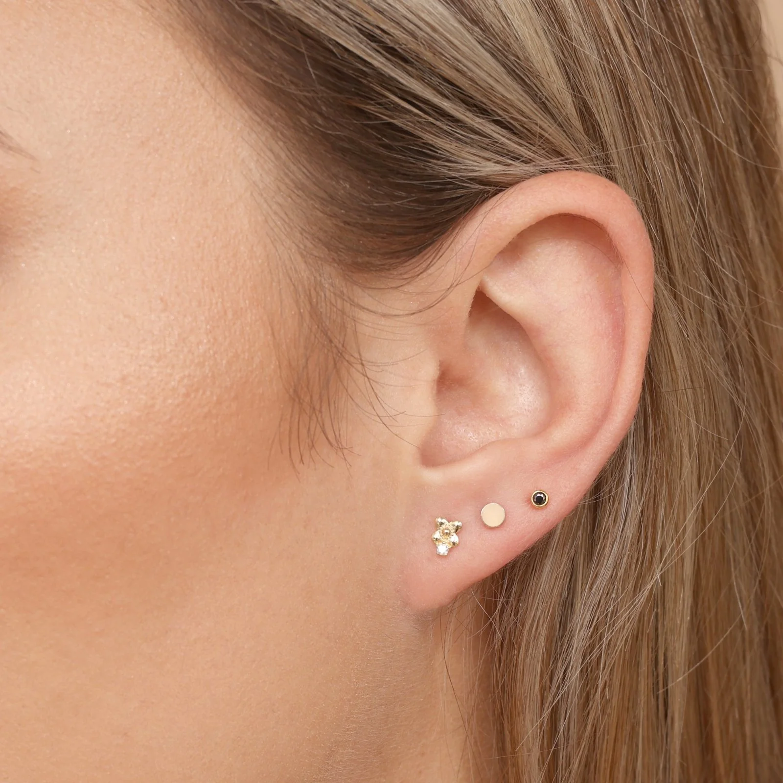 Yellow Gold Bezel Set Black Onyx Stud - Image 8