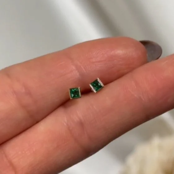 Yellow Gold Princess Cut Emerald Bezel Set Flatback Stud - Image 2