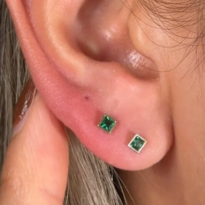 Yellow Gold Princess Cut Emerald Bezel Set Flatback Stud - Image 3