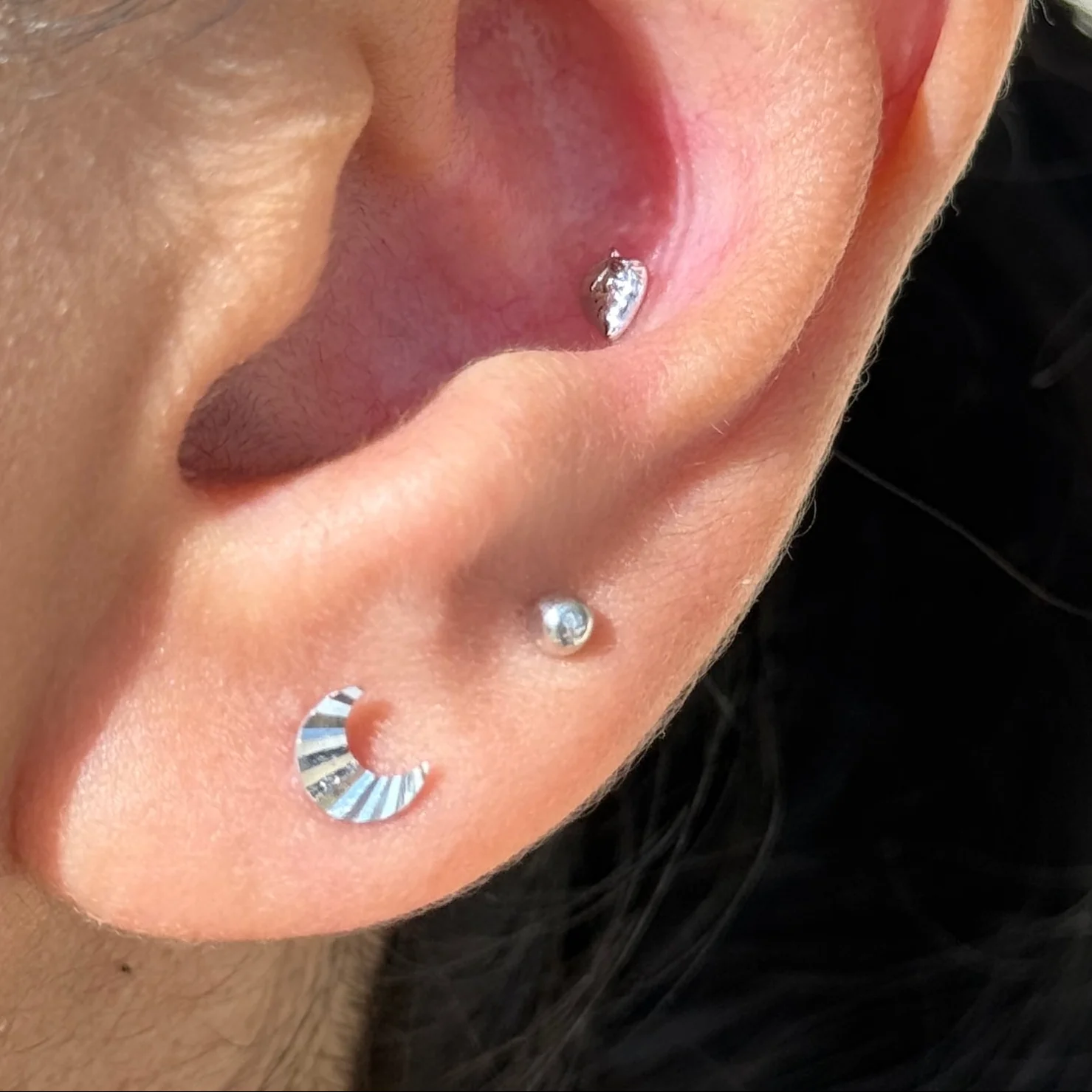 White Gold Crescent Moon Flat Back Earring - Image 2