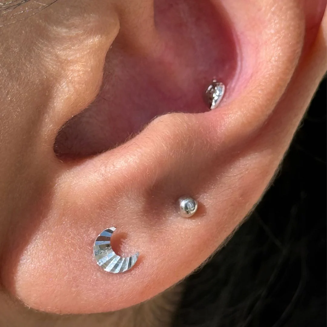 White Gold Crescent Moon Flat Back Earring - Image 6