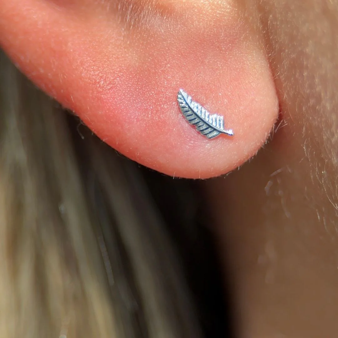 White Gold Feather Flat Back Threaded Stud Earring - Image 3
