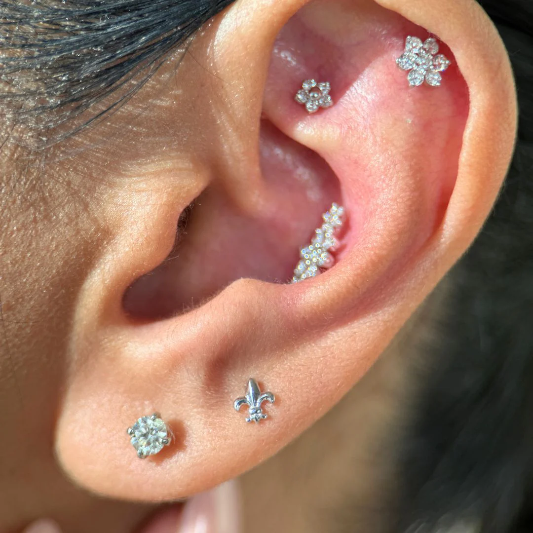 White Gold Fleur De Lis Flat Back Earring - Image 3