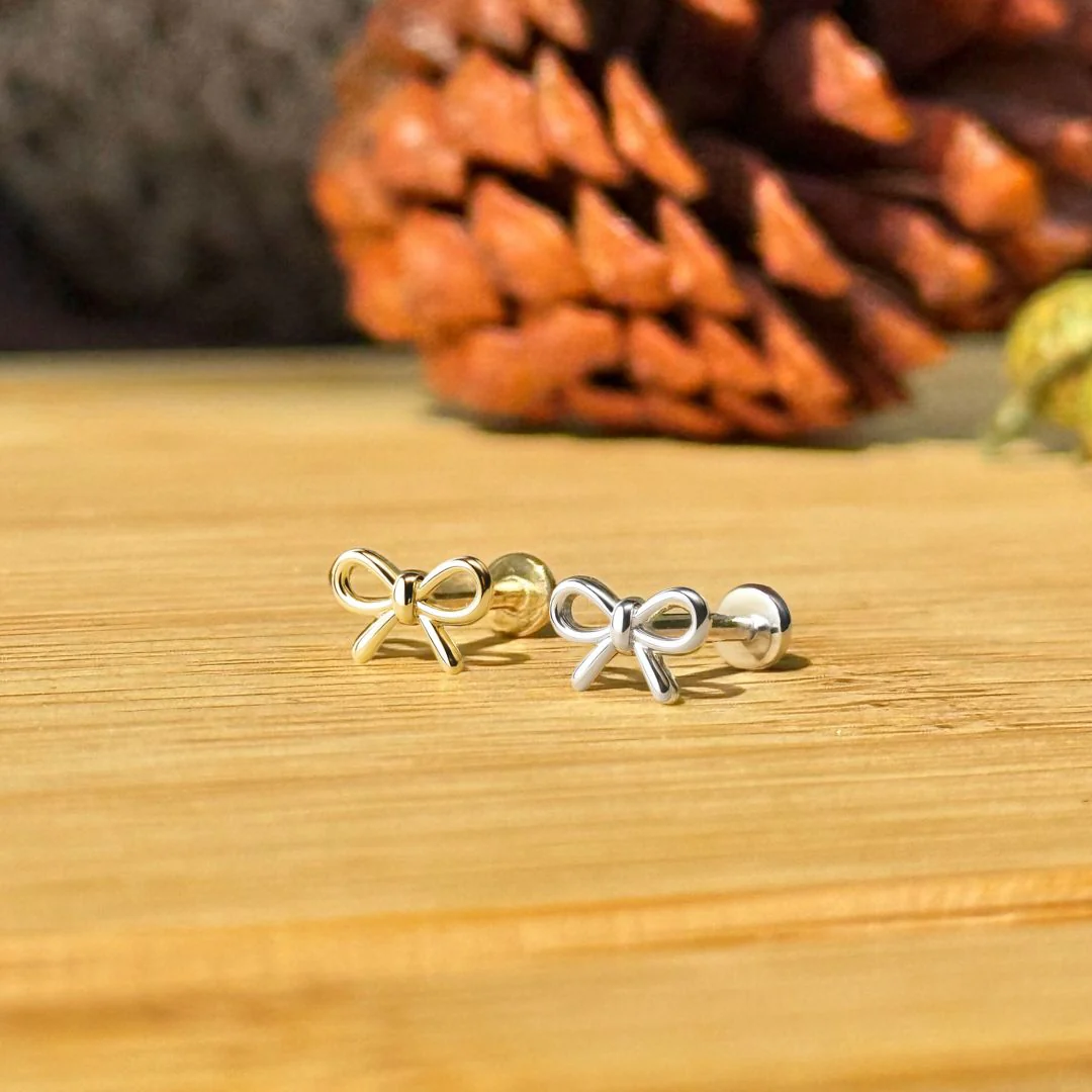 White Gold Bow Knot Flat Back Threaded Stud Earring - Image 3