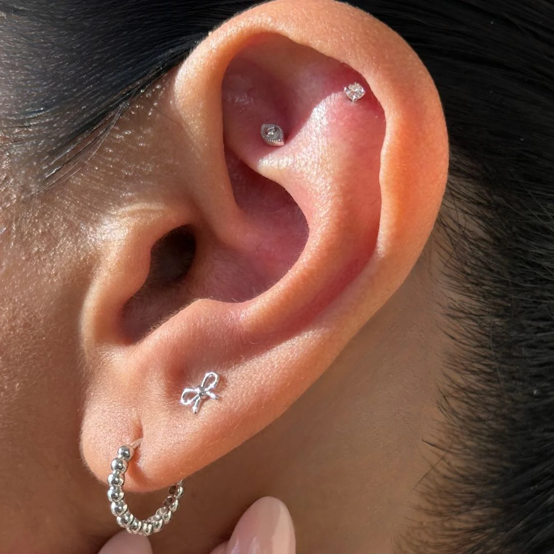White Gold Bow Knot Flat Back Threaded Stud Earring - Image 7