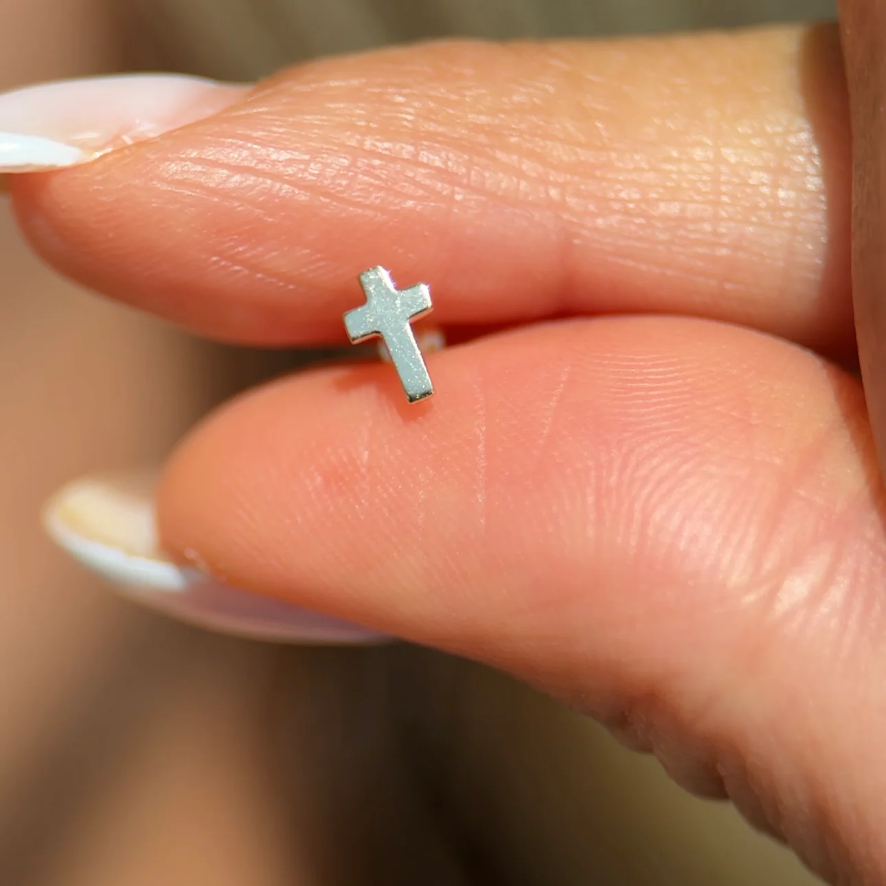 Yellow Gold Cross Flat Back Threaded Stud Earring - Image 4
